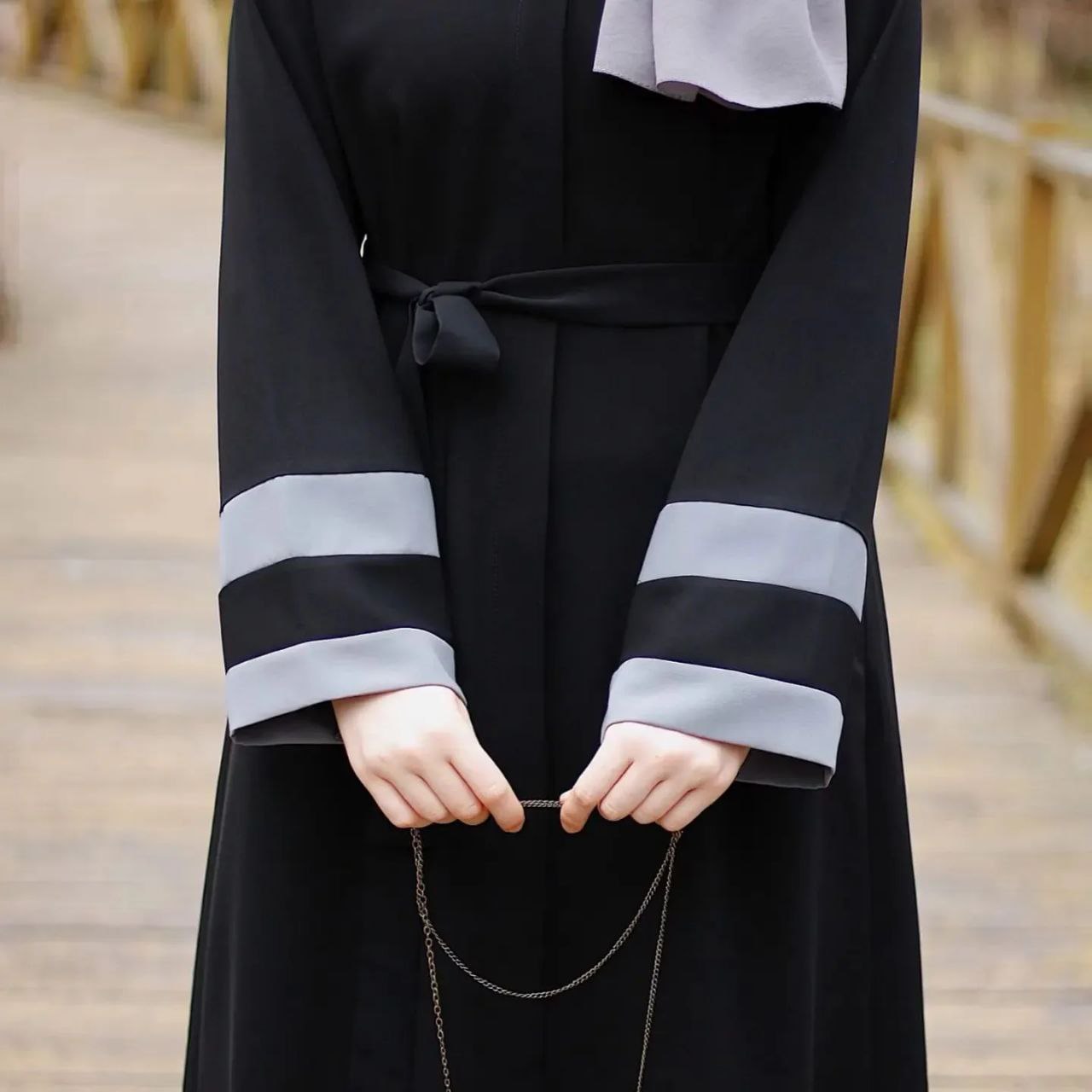 Haima Front Open Sleeve Contact Abaya ( BLACK )
