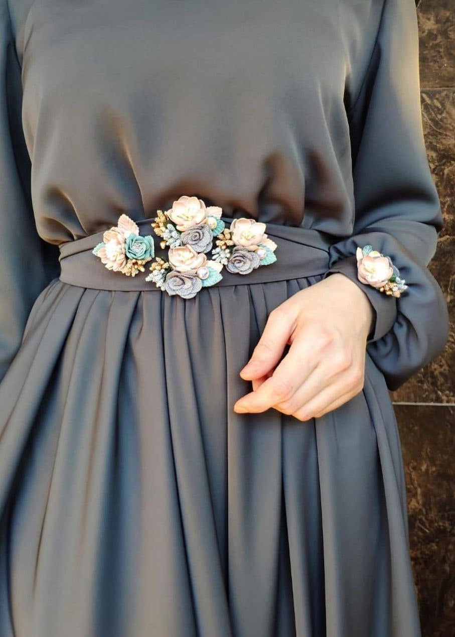 ALAYA CLASSIC BROACH ABAYA | GRAY