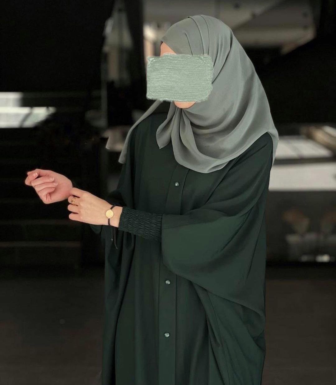 Shaziya puff Sleeves Button Kaftan Abaya - GREEN( New Launch )